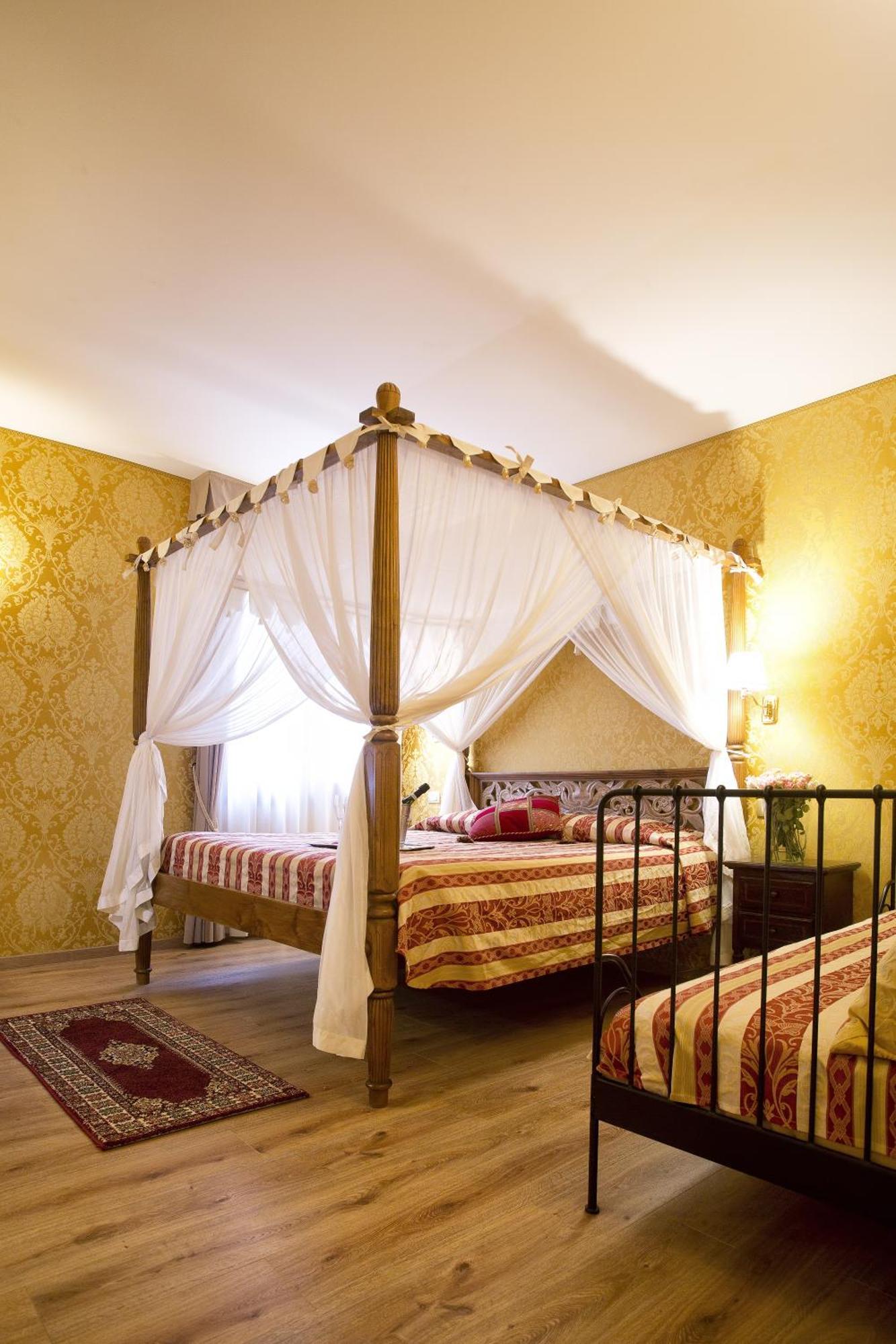 Residenza Goldoni Bed and Breakfast Venedig Rum bild